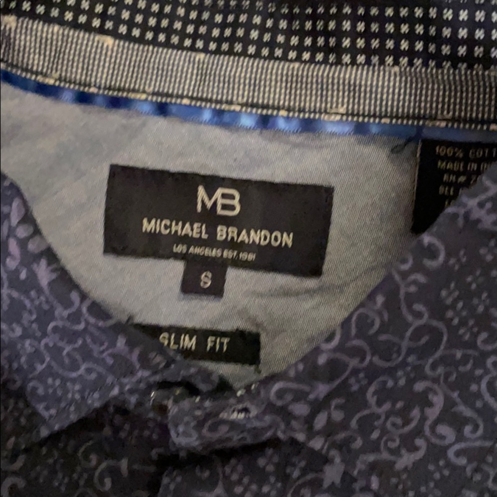 Button up - Picture 2 of 4